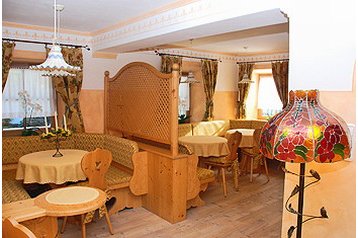 Itālija Privát Waldheim, Eksterjers